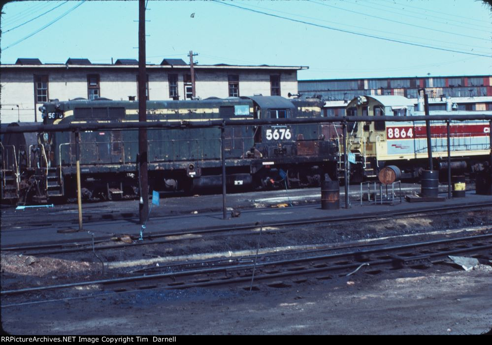 CR 5666, 8864 behind E'port shops